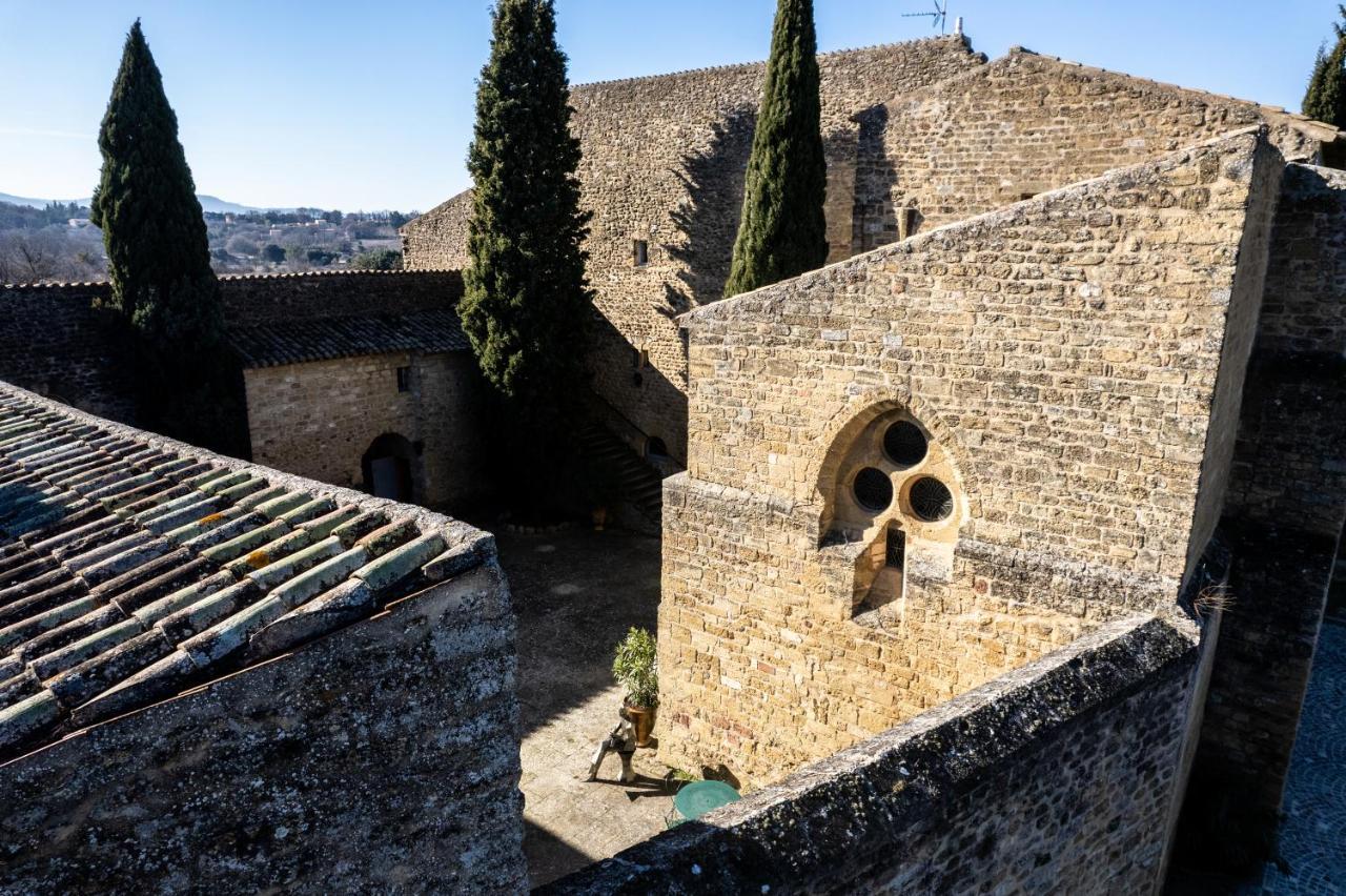Chateau Saint-Pierre De Mejans Puyvert Exterior photo