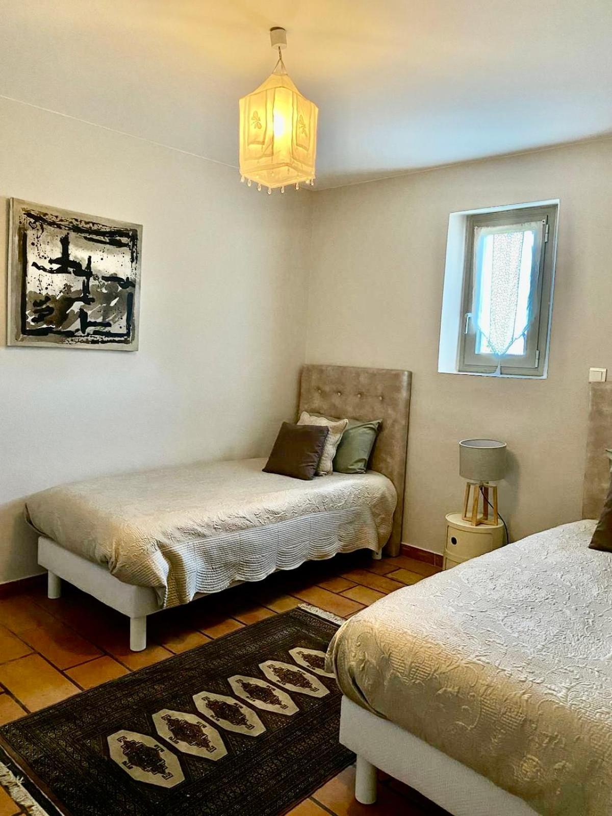Chateau Saint-Pierre De Mejans Puyvert Room photo