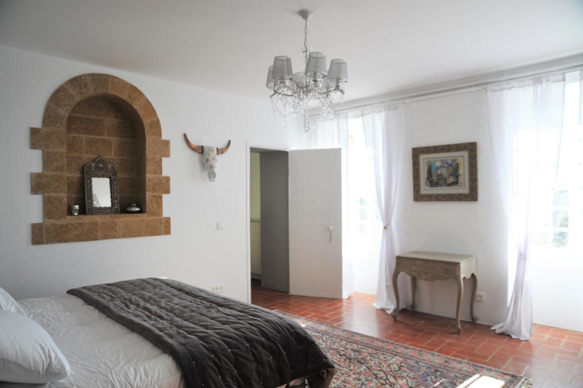 Chateau Saint-Pierre De Mejans Puyvert Room photo